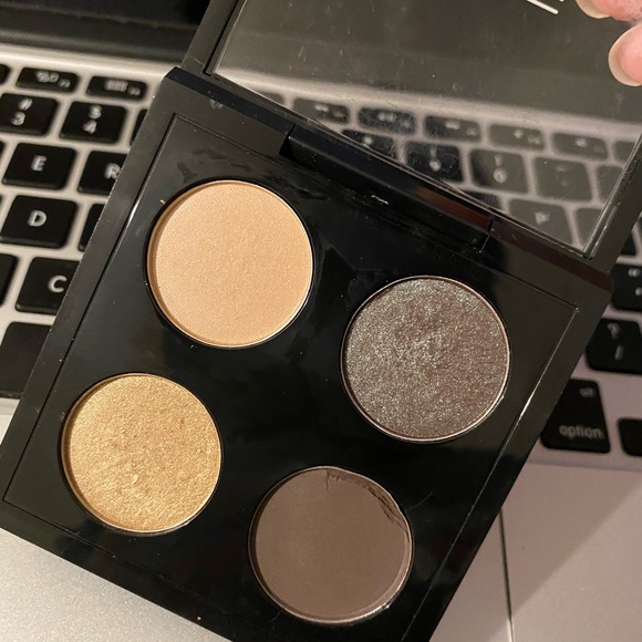 M.A.C eyeshadow - Picture 2 of 4
